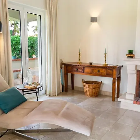 Casa La Vendola Villa Estômbar